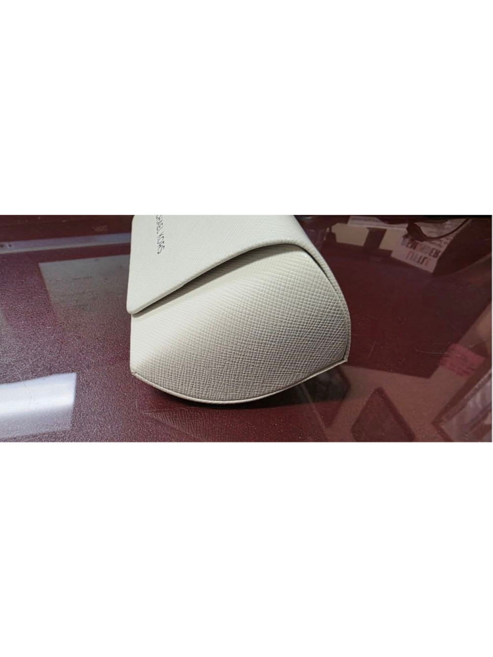 Women's Michael Kors Beige Sunglasses Case One Size - Picture 3 of 13